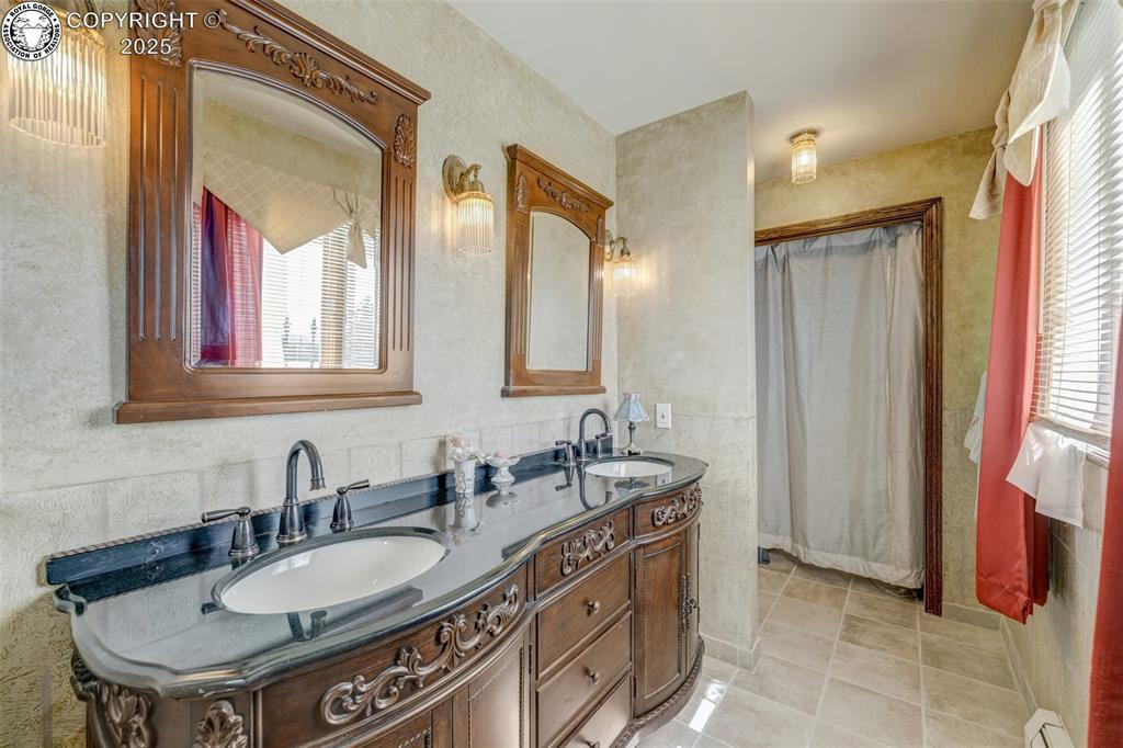 Penrose, Colorado, 81240, United States, ,3 BathroomsBathrooms,Residential,Active,1860282
