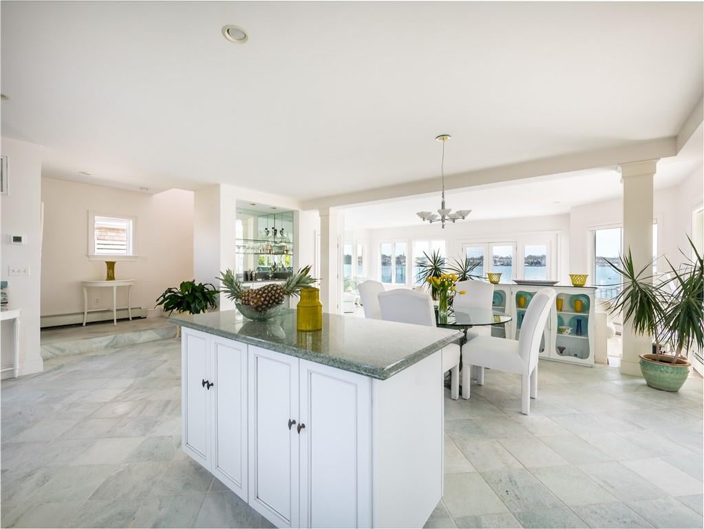 Newport, Rhode Island, 02840, United States, ,3 BathroomsBathrooms,Residential,Active,1790147