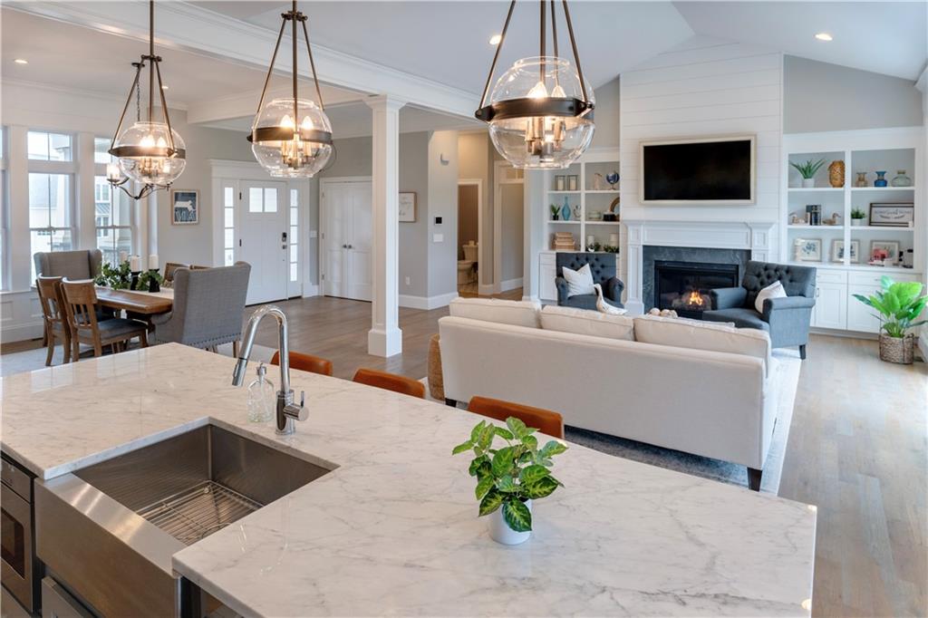 North Kingstown, Rhode Island, 02852, United States, 4 Bedrooms Bedrooms, ,4 BathroomsBathrooms,Residential,Active,1965832