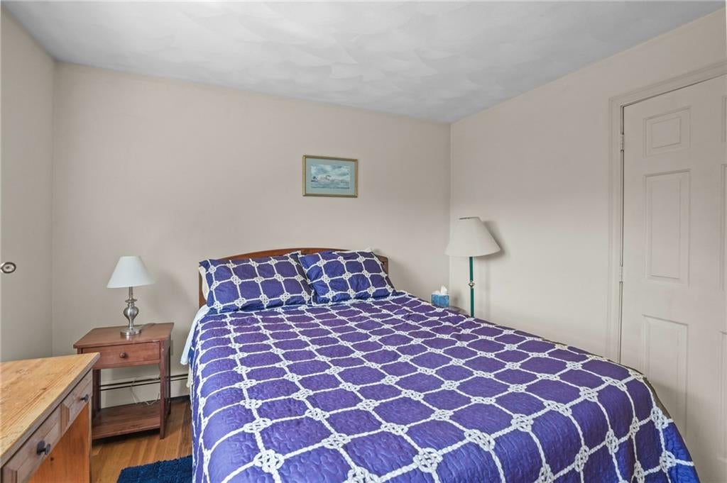 Portsmouth, Rhode Island, 02871, United States, 4 Bedrooms Bedrooms, ,3 BathroomsBathrooms,Residential,Active,1904703