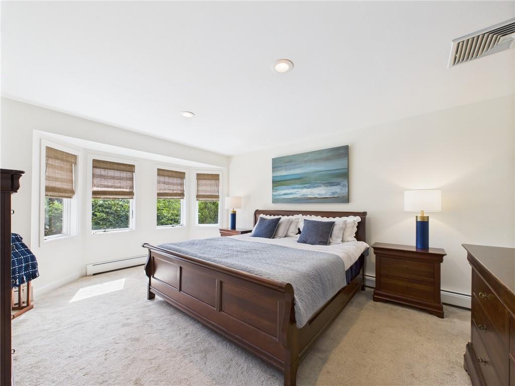 South Kingstown, Rhode Island, 02879, United States, 3 Bedrooms Bedrooms, ,3 BathroomsBathrooms,Residential,Pending,1920270