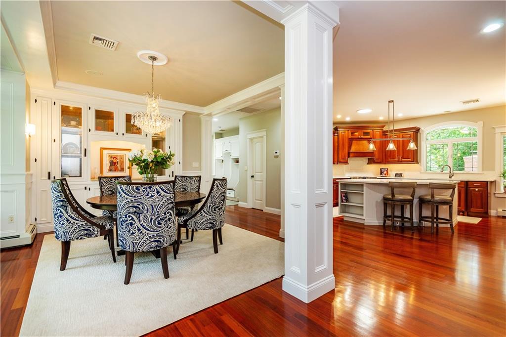 Smithfield, Rhode Island, 02917, United States, 4 Bedrooms Bedrooms, ,3 BathroomsBathrooms,Residential,Active,1929673