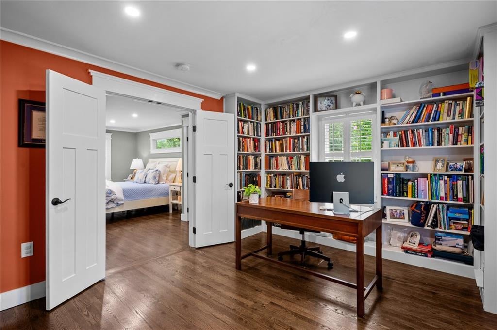 Barrington, Rhode Island, 02806, United States, 4 Bedrooms Bedrooms, ,4 BathroomsBathrooms,Residential,Active,1942364