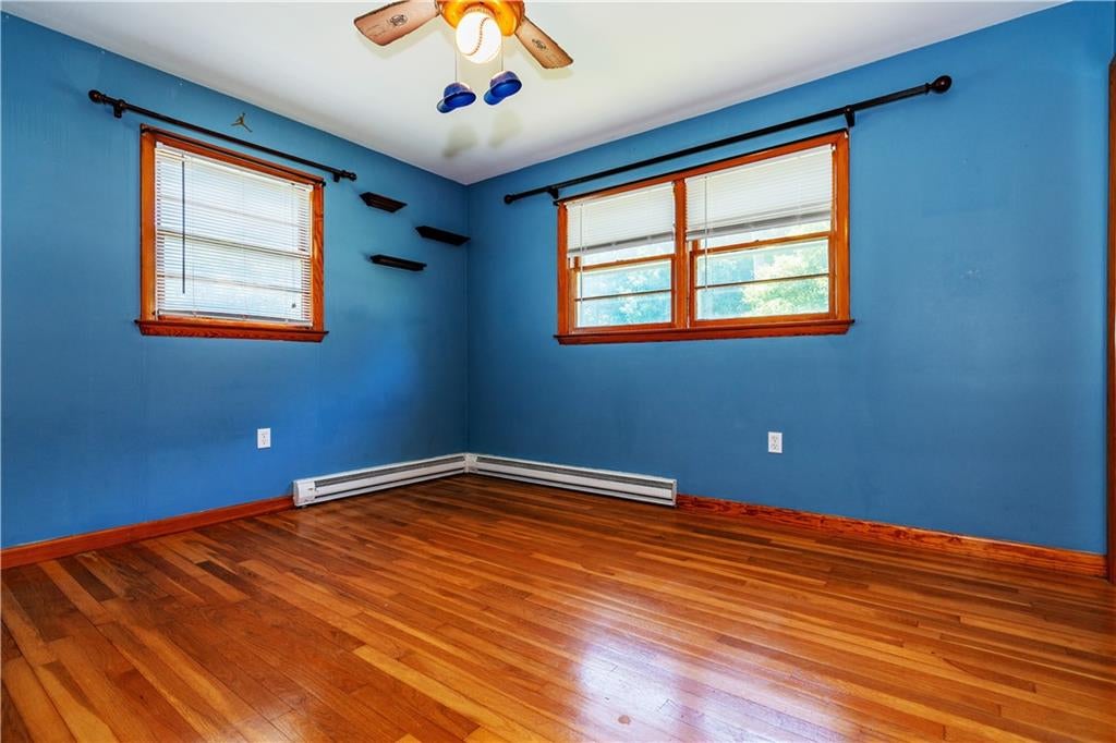 Jamestown, Rhode Island, 02835, United States, 3 Bedrooms Bedrooms, ,1 BathroomBathrooms,Residential,Pending,1834481