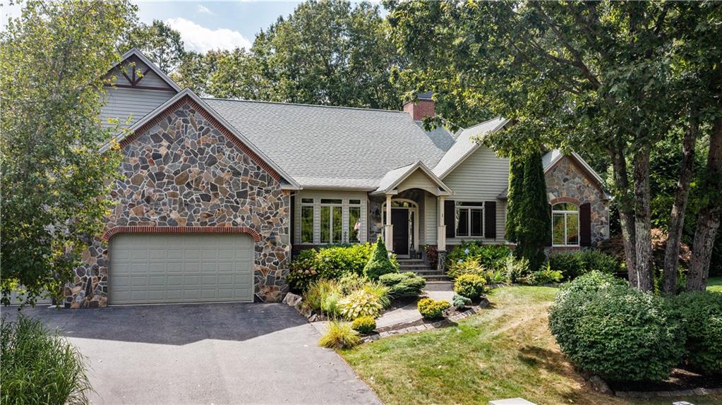 Smithfield, Rhode Island, 02917, United States, 4 Bedrooms Bedrooms, ,3 BathroomsBathrooms,Residential,Active,1929673