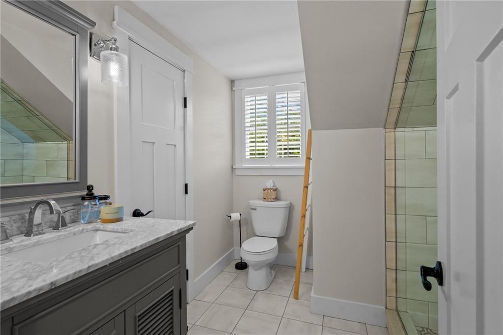 Barrington, Rhode Island, 02806, United States, 4 Bedrooms Bedrooms, ,4 BathroomsBathrooms,Residential,Active,1942364