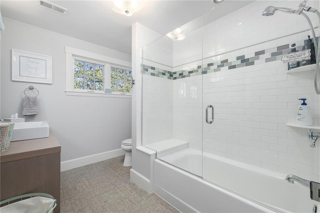 Newport, Rhode Island, 02840, United States, 4 Bedrooms Bedrooms, ,3 BathroomsBathrooms,Residential,Active,1959529