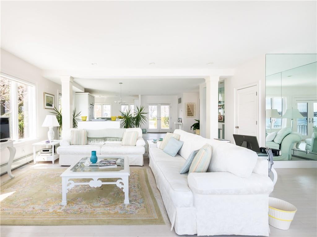 Newport, Rhode Island, 02840, United States, ,3 BathroomsBathrooms,Residential,Active,1790147