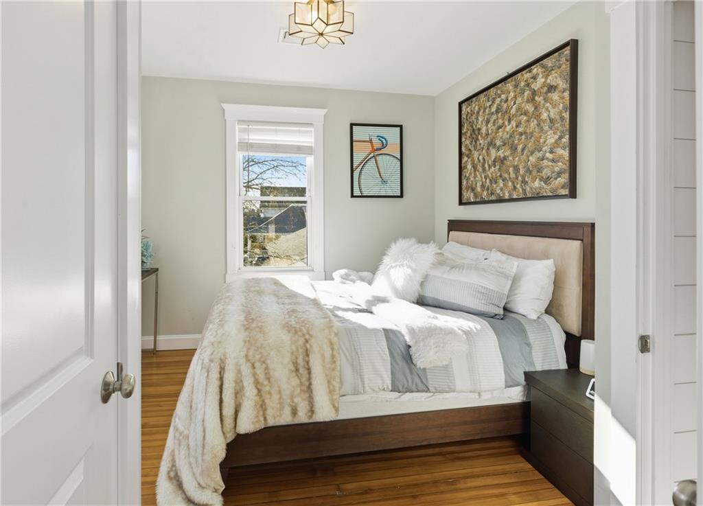 Newport, Rhode Island, 02840, United States, 4 Bedrooms Bedrooms, ,4 BathroomsBathrooms,Residential,Active,2007171