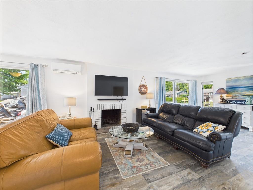 Narragansett, Rhode Island, 02882, United States, 4 Bedrooms Bedrooms, ,3 BathroomsBathrooms,Residential,Active,1862887