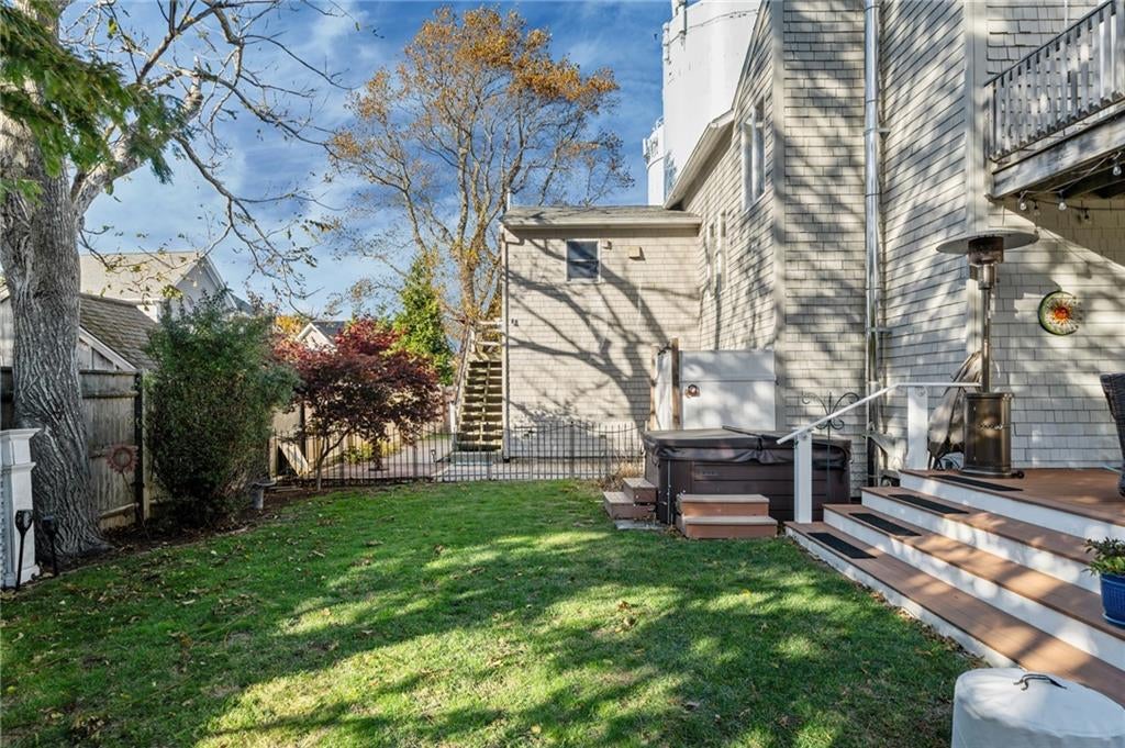 Jamestown, Rhode Island, 02835, United States, 6 Bedrooms Bedrooms, ,4 BathroomsBathrooms,Residential,Active,1987266