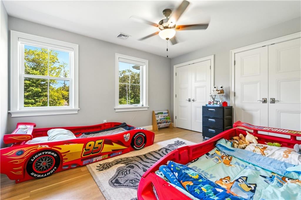 Smithfield, Rhode Island, 02917, United States, 4 Bedrooms Bedrooms, ,7 BathroomsBathrooms,Residential,Active,1944274