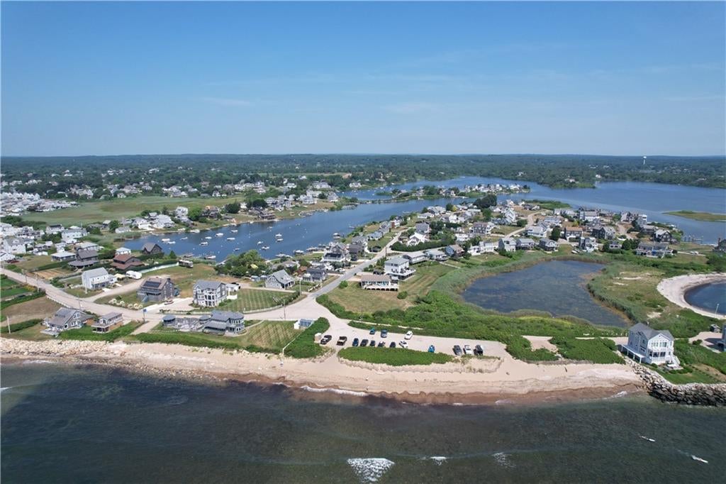 South Kingstown, Rhode Island, 02879, United States, 3 Bedrooms Bedrooms, ,1 BathroomBathrooms,Residential,Active,1905125