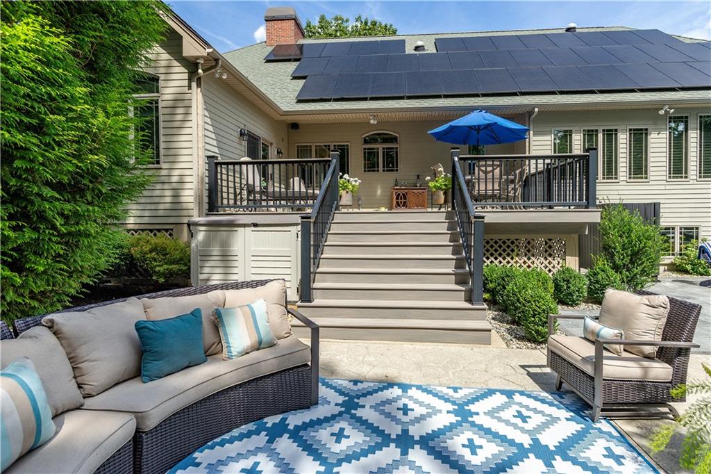 Smithfield, Rhode Island, 02917, United States, 4 Bedrooms Bedrooms, ,3 BathroomsBathrooms,Residential,Active,1929673