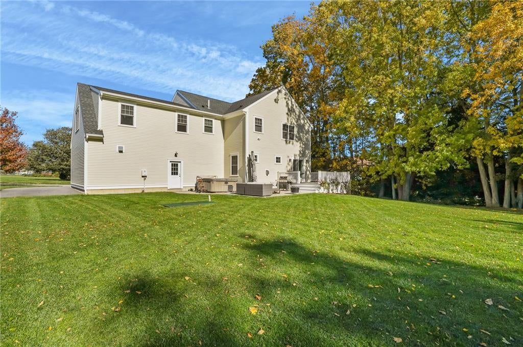 Portsmouth, Rhode Island, 02871, United States, 4 Bedrooms Bedrooms, ,4 BathroomsBathrooms,Residential,Active,1970995