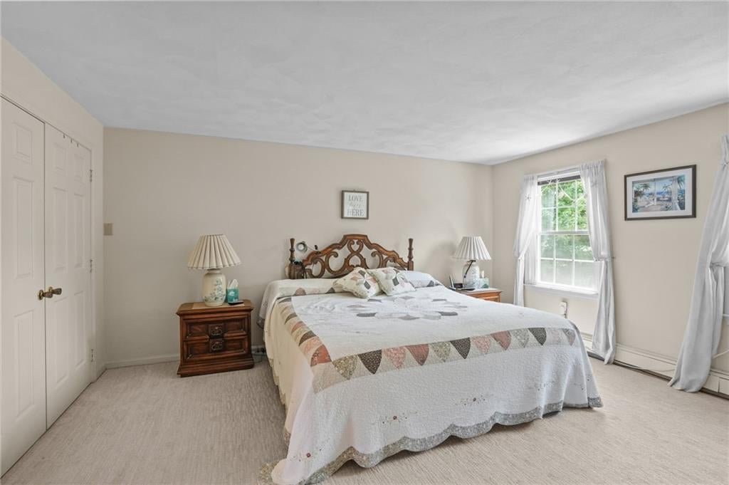 Portsmouth, Rhode Island, 02871, United States, 4 Bedrooms Bedrooms, ,3 BathroomsBathrooms,Residential,Active,1904703