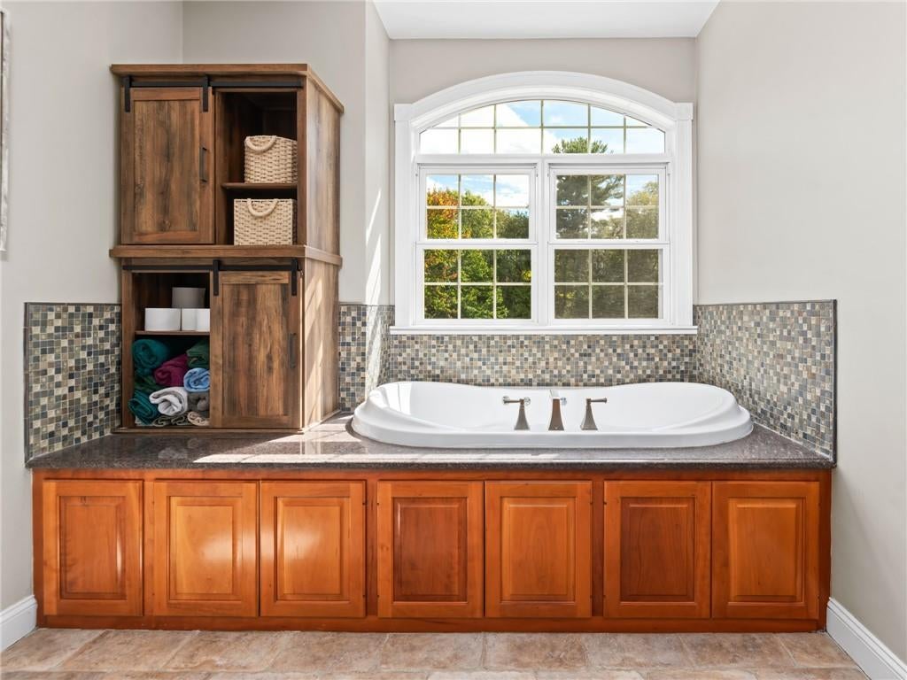 Cumberland, Rhode Island, 02864, United States, 4 Bedrooms Bedrooms, ,5 BathroomsBathrooms,Residential,Active,1953257