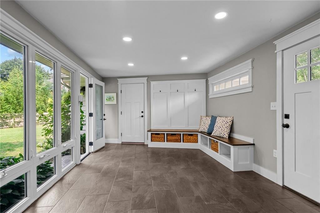 Barrington, Rhode Island, 02806, United States, 4 Bedrooms Bedrooms, ,4 BathroomsBathrooms,Residential,Active,1942364