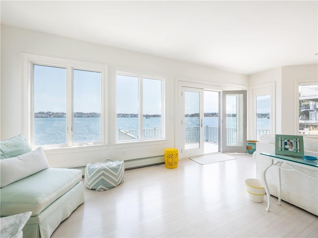 Newport, Rhode Island, 02840, United States, ,3 BathroomsBathrooms,Residential,Active,1790147