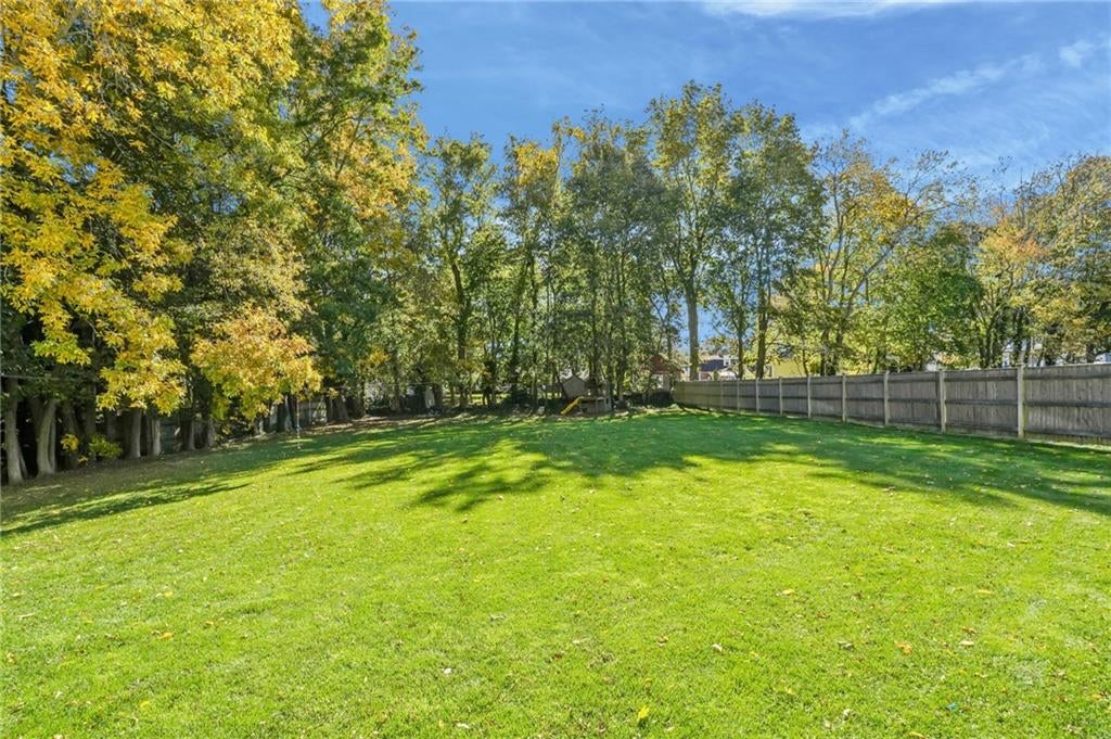 Portsmouth, Rhode Island, 02871, United States, 4 Bedrooms Bedrooms, ,4 BathroomsBathrooms,Residential,Active,1970995