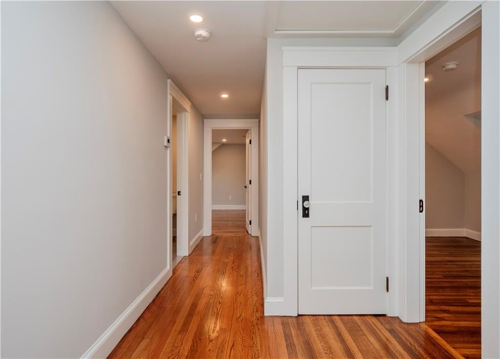 Newport, Rhode Island, 02840, United States, 4 Bedrooms Bedrooms, ,4 BathroomsBathrooms,Residential,Active,1973265