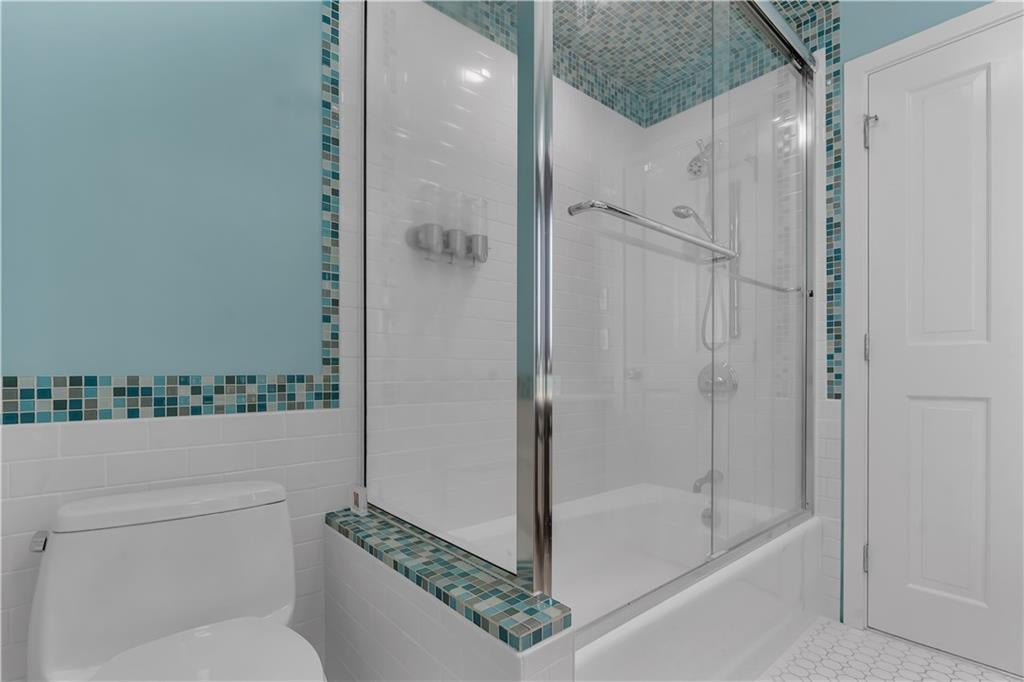 Lincoln, Rhode Island, 02865, United States, 4 Bedrooms Bedrooms, ,3 BathroomsBathrooms,Residential,Active,1964506