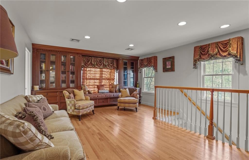 East Greenwich, Rhode Island, 02818, United States, ,4 BathroomsBathrooms,Residential,Active,1791211