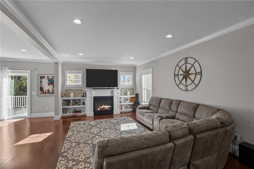 Portsmouth, Rhode Island, 02871, United States, 4 Bedrooms Bedrooms, ,4 BathroomsBathrooms,Residential,Active,1970995