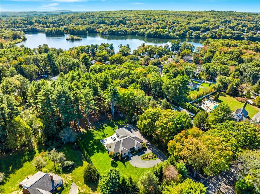 Smithfield, Rhode Island, 02917, United States, 3 Bedrooms Bedrooms, ,2 BathroomsBathrooms,Residential,Active,1954415