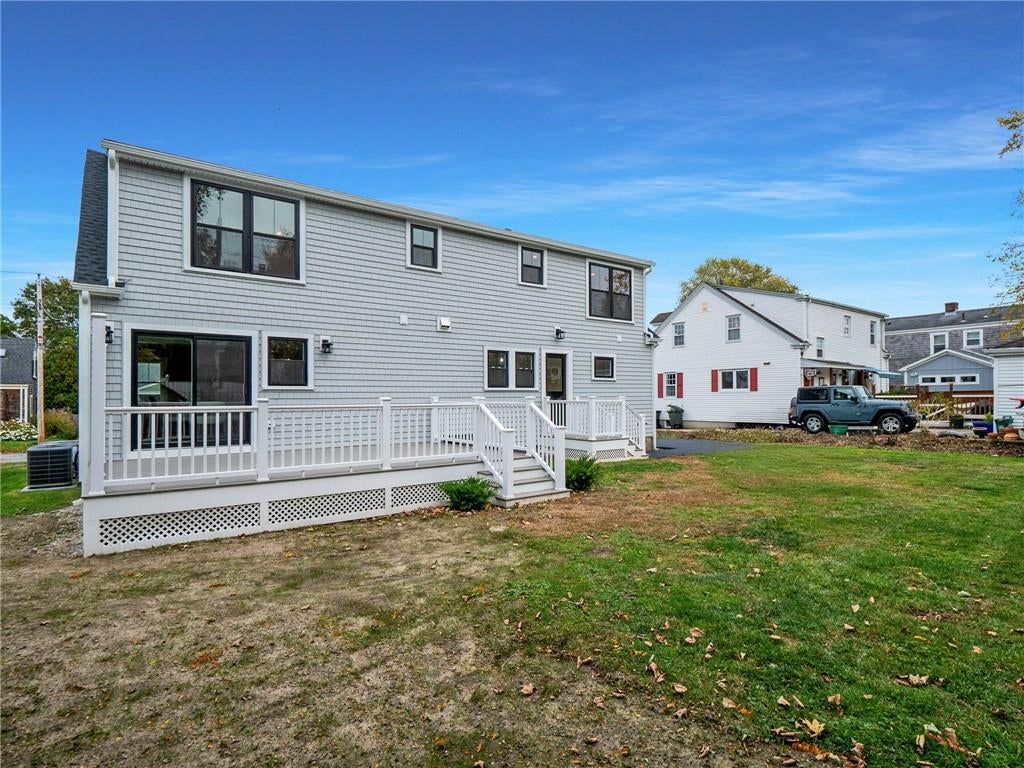 Newport, Rhode Island, 02840, United States, 4 Bedrooms Bedrooms, ,4 BathroomsBathrooms,Residential,Active,1973265