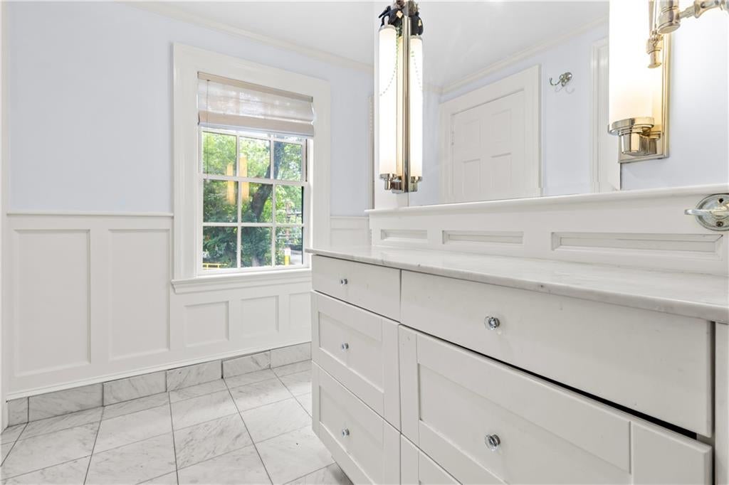Brookline, Massachusetts, 02445, United States, 5 Bedrooms Bedrooms, ,4 BathroomsBathrooms,Residential,Active,1905132