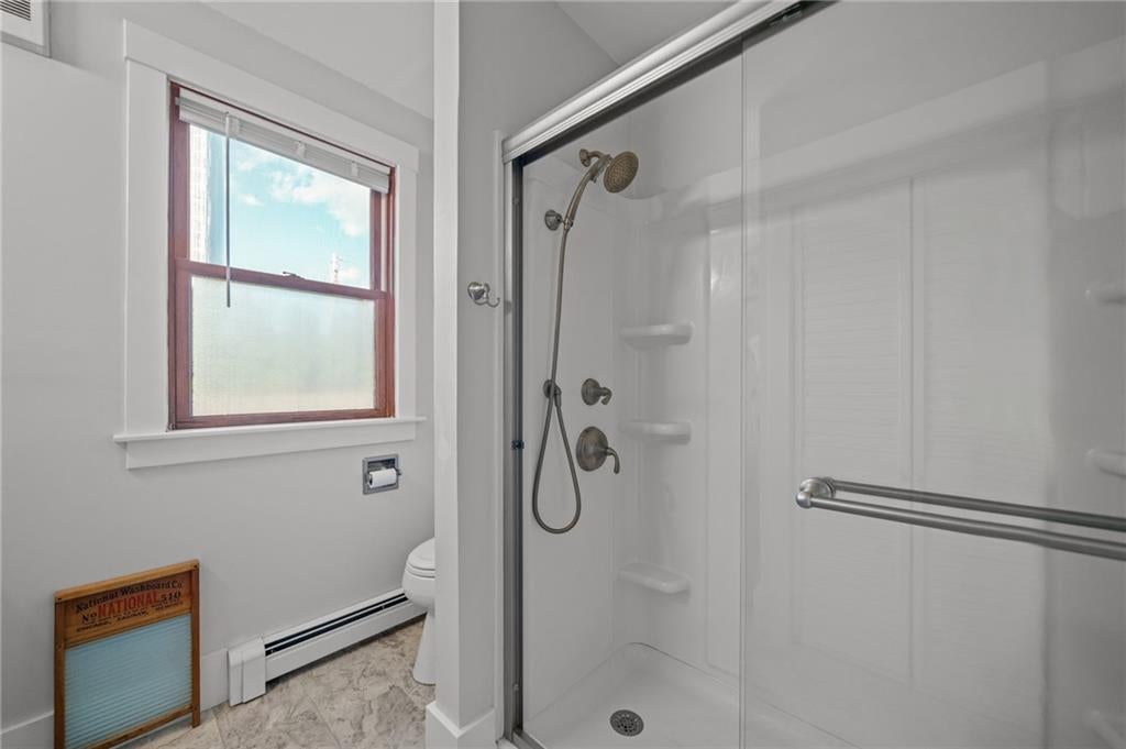 Jamestown, Rhode Island, 02835, United States, 6 Bedrooms Bedrooms, ,4 BathroomsBathrooms,Residential,Active,1987266