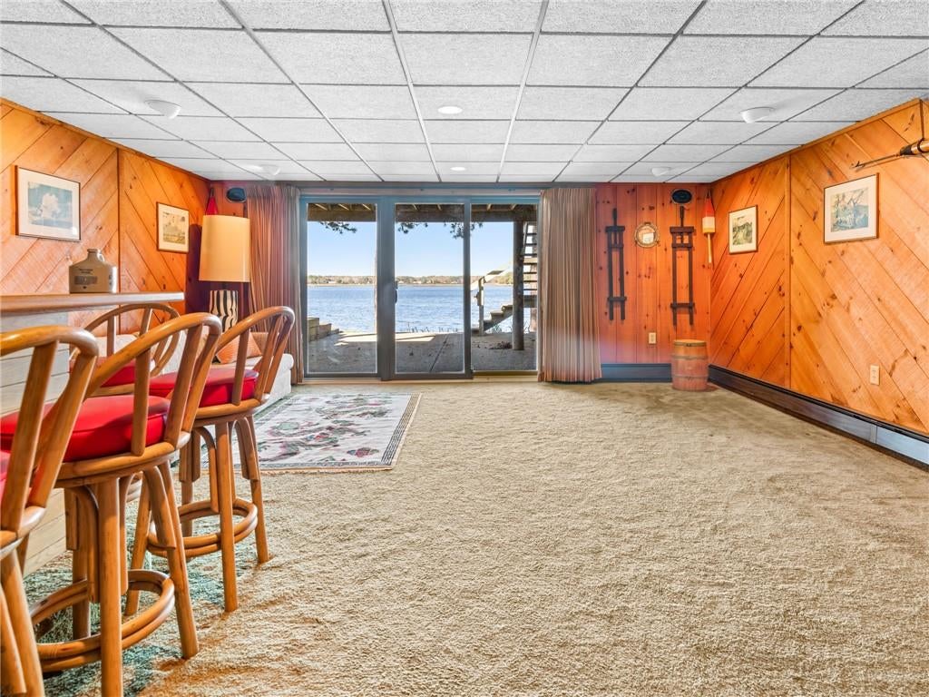 Barrington, Rhode Island, 02806, United States, 1 Bedroom Bedrooms, ,2 BathroomsBathrooms,Residential,Active,1990645