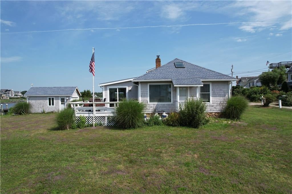 South Kingstown, Rhode Island, 02879, United States, 3 Bedrooms Bedrooms, ,1 BathroomBathrooms,Residential,Active,1905125