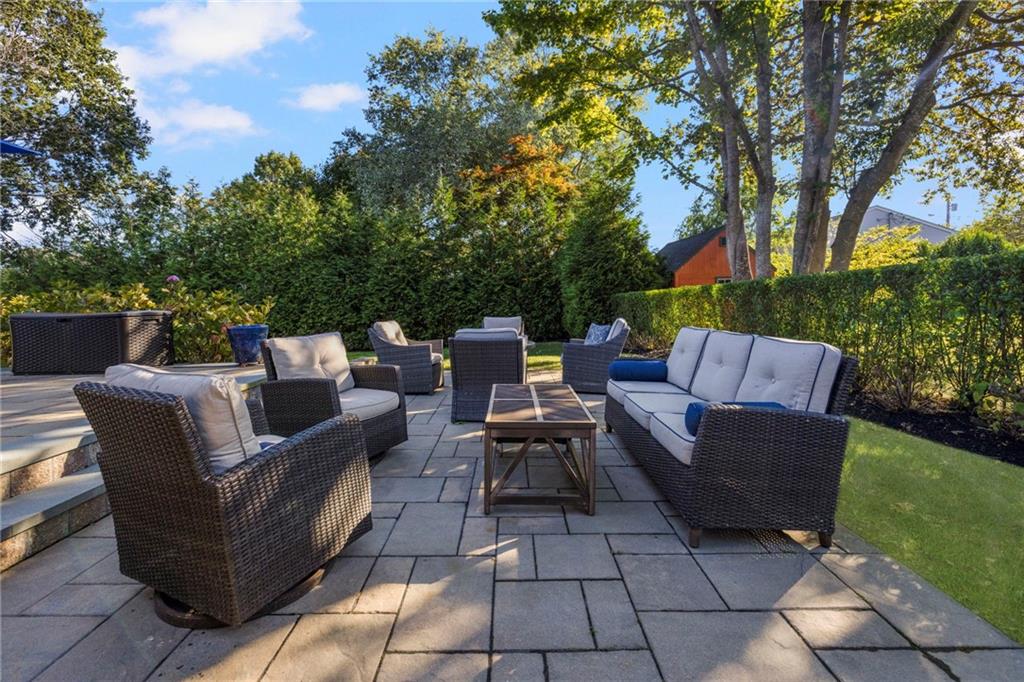 Newport, Rhode Island, 02840, United States, 4 Bedrooms Bedrooms, ,3 BathroomsBathrooms,Residential,Active,1959529