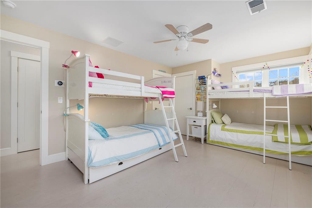 Newport, Rhode Island, 02840, United States, 4 Bedrooms Bedrooms, ,3 BathroomsBathrooms,Residential,Active,1959529