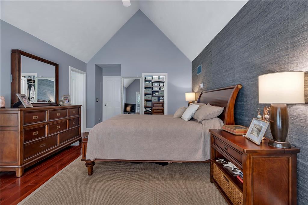 Lincoln, Rhode Island, 02865, United States, 4 Bedrooms Bedrooms, ,3 BathroomsBathrooms,Residential,Active,1964506