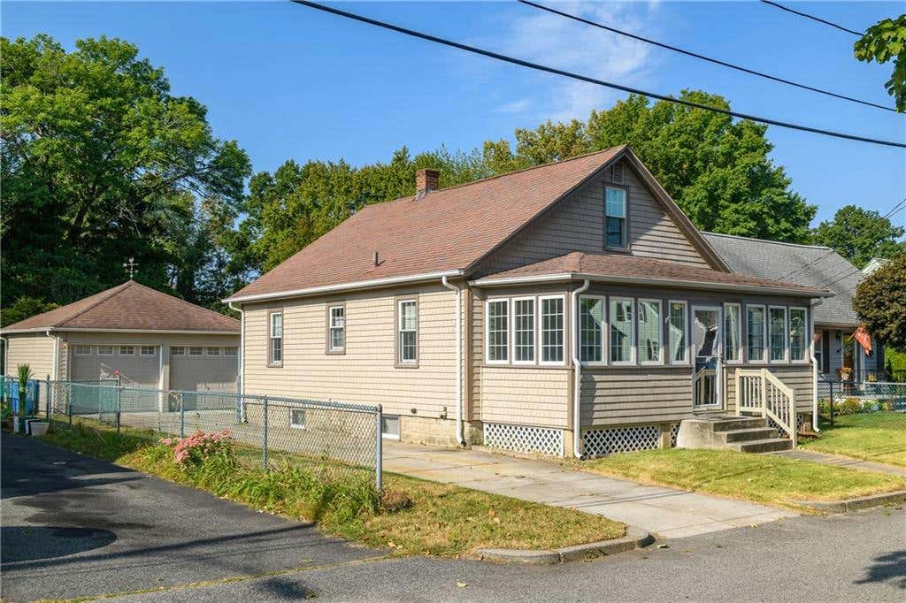 58 DELWAY RD, CRANSTON, RI 02910, photo 1 of 28