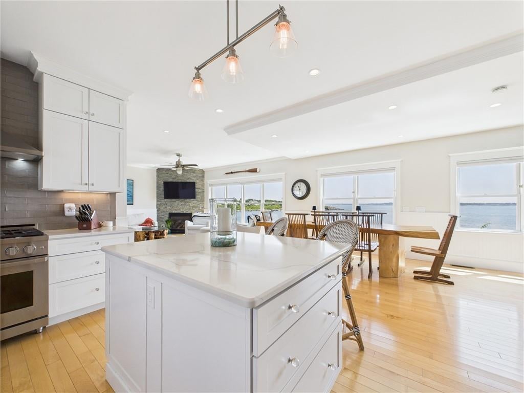 Jamestown, Rhode Island, 02835, United States, 3 Bedrooms Bedrooms, ,3 BathroomsBathrooms,Residential,Active,1904752