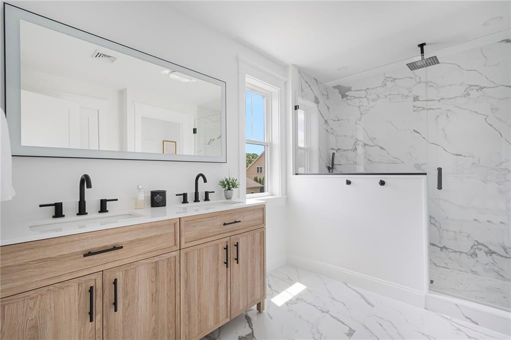Cranston, Rhode Island, 02921, United States, 4 Bedrooms Bedrooms, ,5 BathroomsBathrooms,Residential,Active,1936118