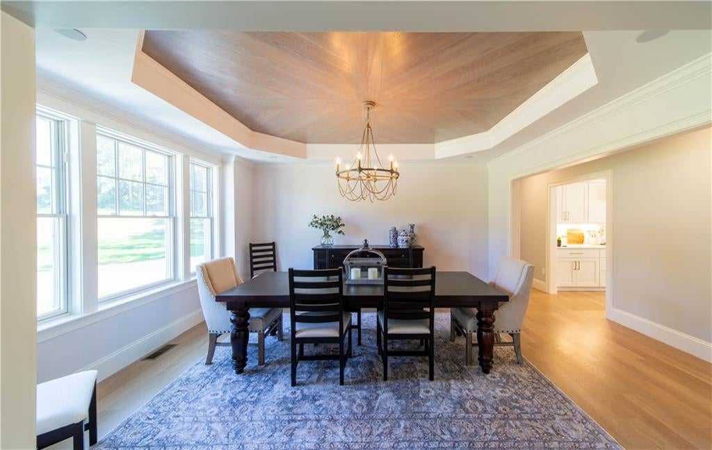 Cranston, Rhode Island, 02908, United States, ,4 BathroomsBathrooms,Residential,Active,1704497