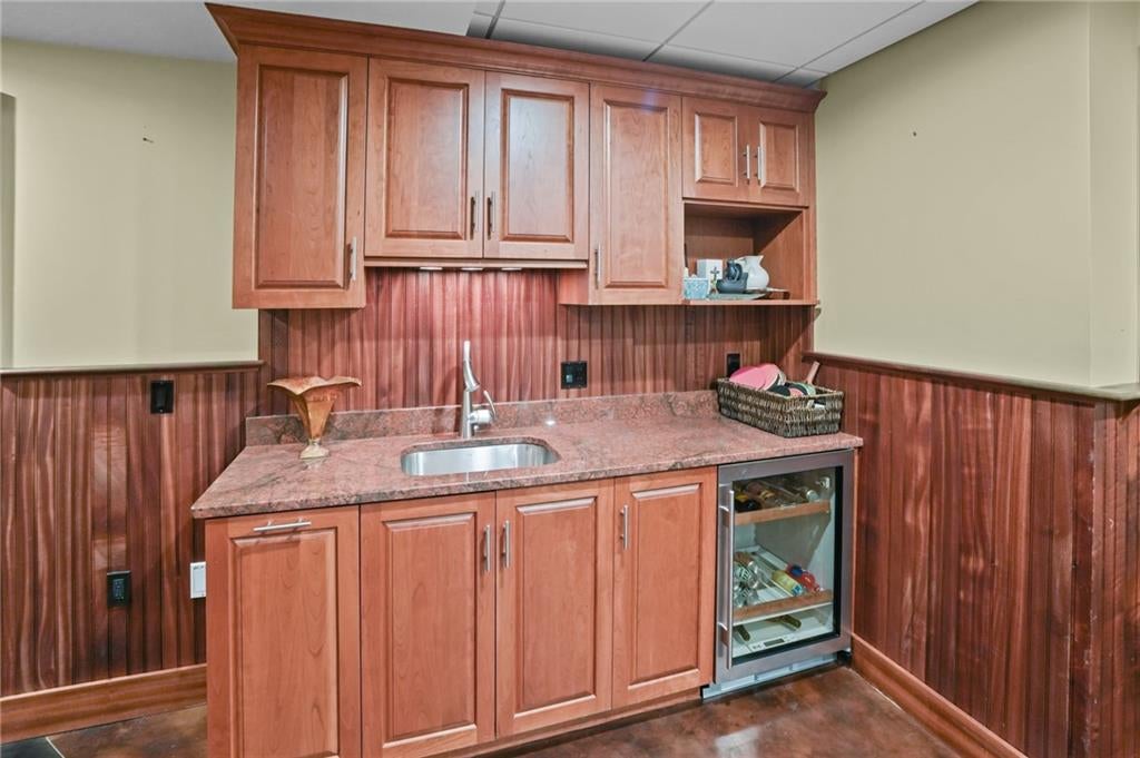 Narragansett, Rhode Island, 02882, United States, 4 Bedrooms Bedrooms, ,4 BathroomsBathrooms,Residential,Active,1929419