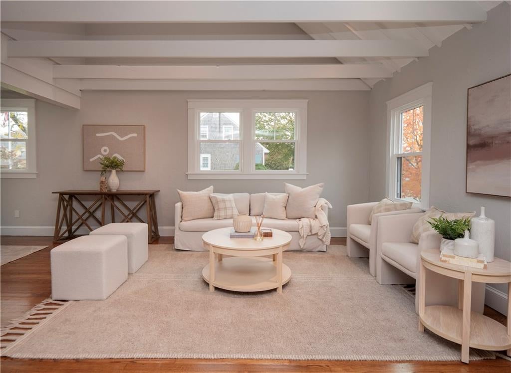 Newport, Rhode Island, 02840, United States, 4 Bedrooms Bedrooms, ,4 BathroomsBathrooms,Residential,Active,1973265