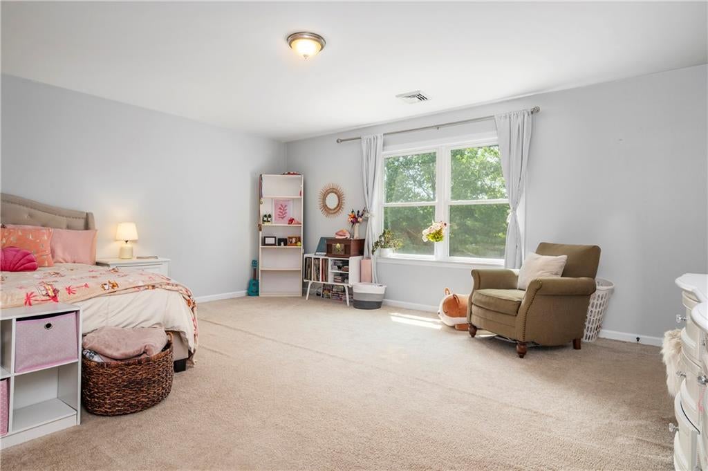 Burrillville, Rhode Island, 02859, United States, 4 Bedrooms Bedrooms, ,3 BathroomsBathrooms,Residential,Active,1945228