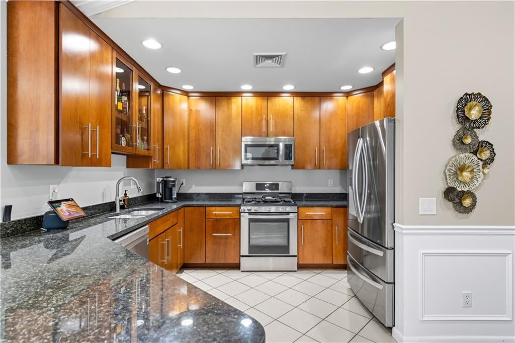 Smithfield, Rhode Island, 02917, United States, 3 Bedrooms Bedrooms, ,2 BathroomsBathrooms,Residential,Active,1954415