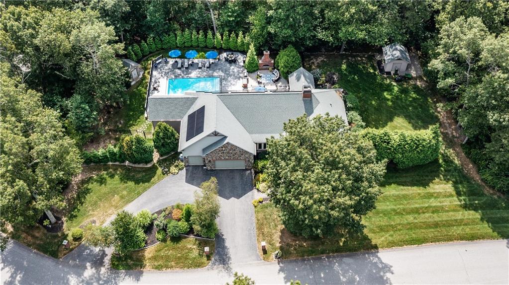 Smithfield, Rhode Island, 02917, United States, 4 Bedrooms Bedrooms, ,3 BathroomsBathrooms,Residential,Active,1929673