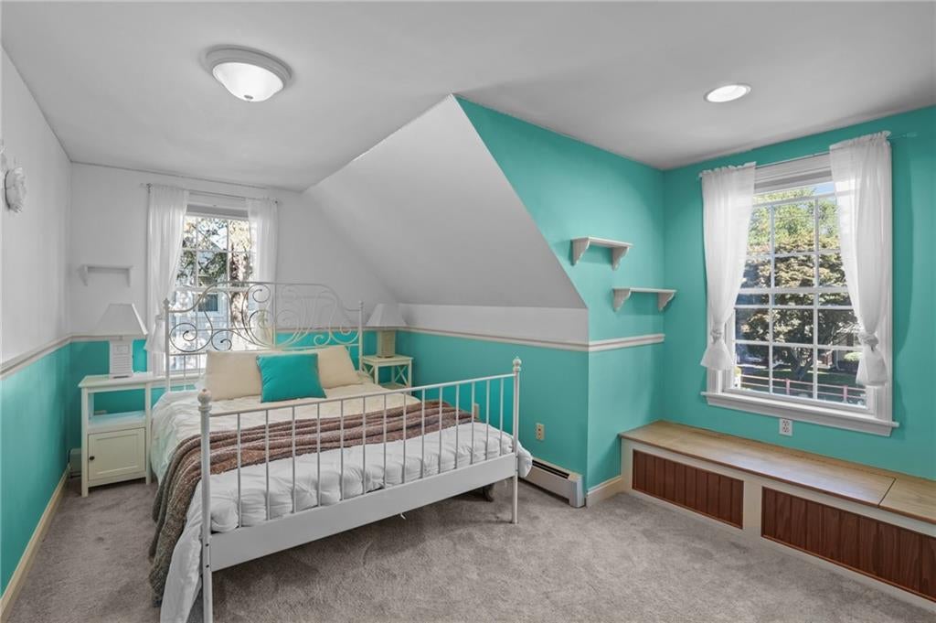 Portsmouth, Rhode Island, 02871, United States, 5 Bedrooms Bedrooms, ,3 BathroomsBathrooms,Residential,Active,1927643