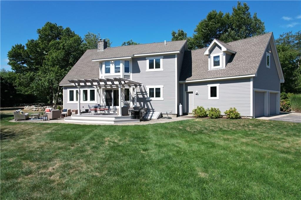 South Kingstown, Rhode Island, 02879, United States, 3 Bedrooms Bedrooms, ,3 BathroomsBathrooms,Residential,Pending,1920270