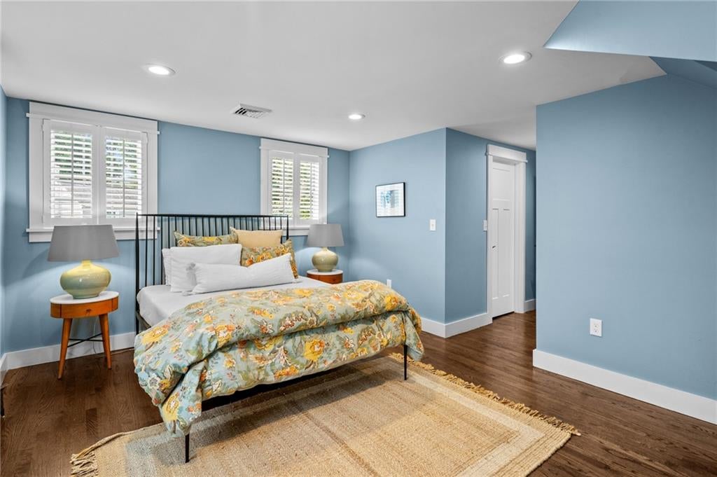 Barrington, Rhode Island, 02806, United States, 4 Bedrooms Bedrooms, ,4 BathroomsBathrooms,Residential,Active,1942364