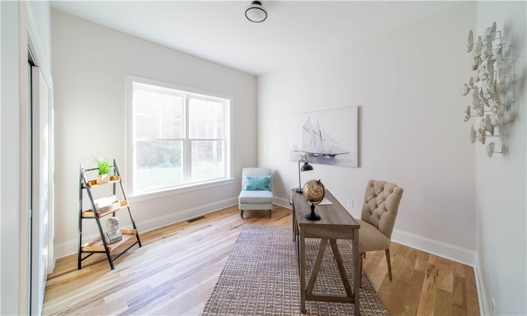 North Kingstown, Rhode Island, 02852, United States, 4 Bedrooms Bedrooms, ,3 BathroomsBathrooms,Residential,Active,1869113